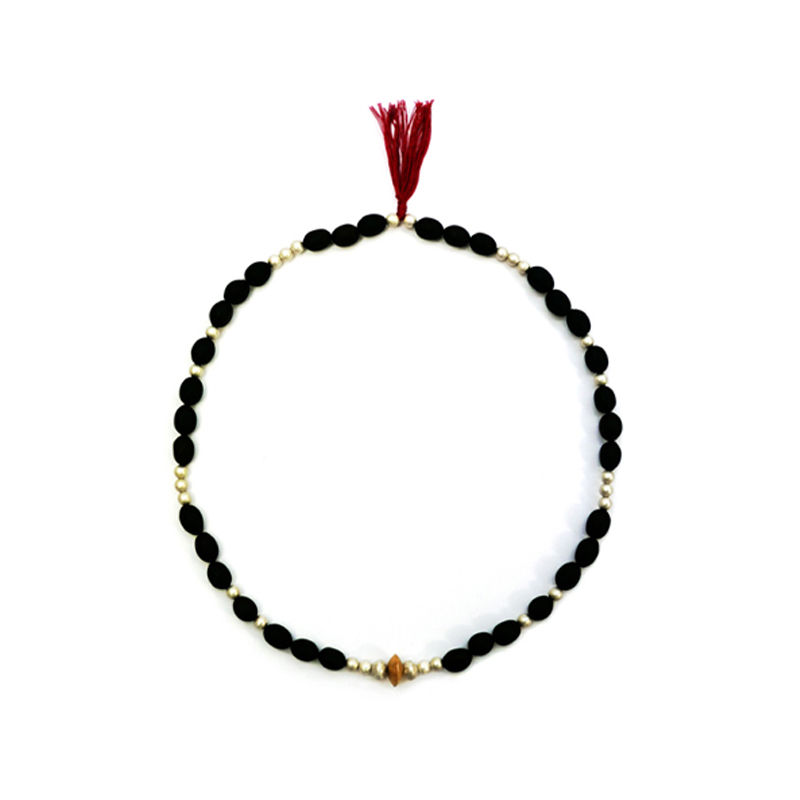 Full Circle II, Kate Alterio & Claire Beynon, necklace, lotus seeds, 9ct gold, sterling silver, fine silver, cotton thread, 2009